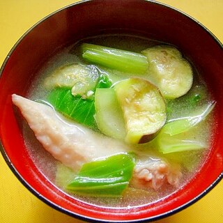 手羽先の先端入り・茄子とチンゲン菜の味噌汁